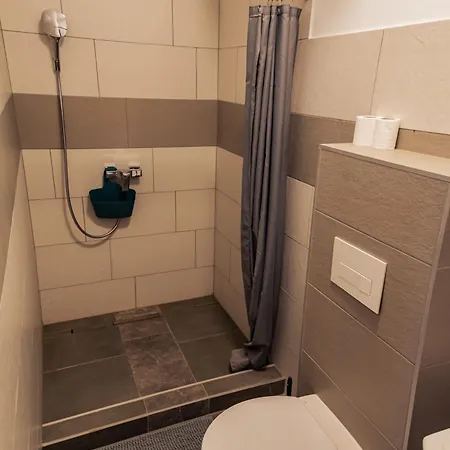 Tisza Gyoengye Garden Apartment